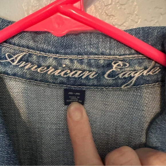 American Eagle Blue Cropped Jean Jacket - Picture 2 of 3